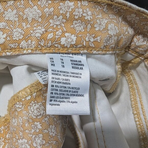 NWT AE | 90s Straight Leg Jeans in Yellow Floral (18/34) - Picture 10 of 14